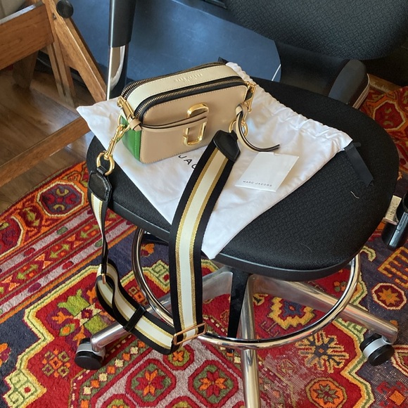 Marc Jacobs Crossbody - Picture 2 of 4